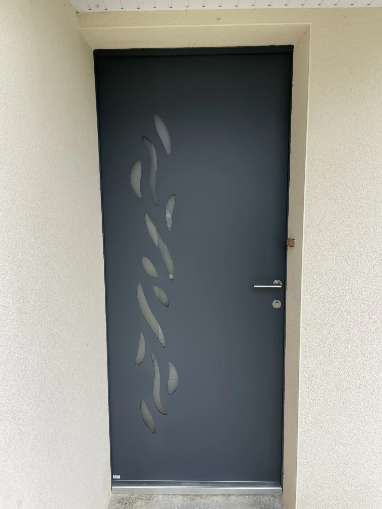 Porte d'entrée alu_PLOMELIN_PSV MENUISERIES