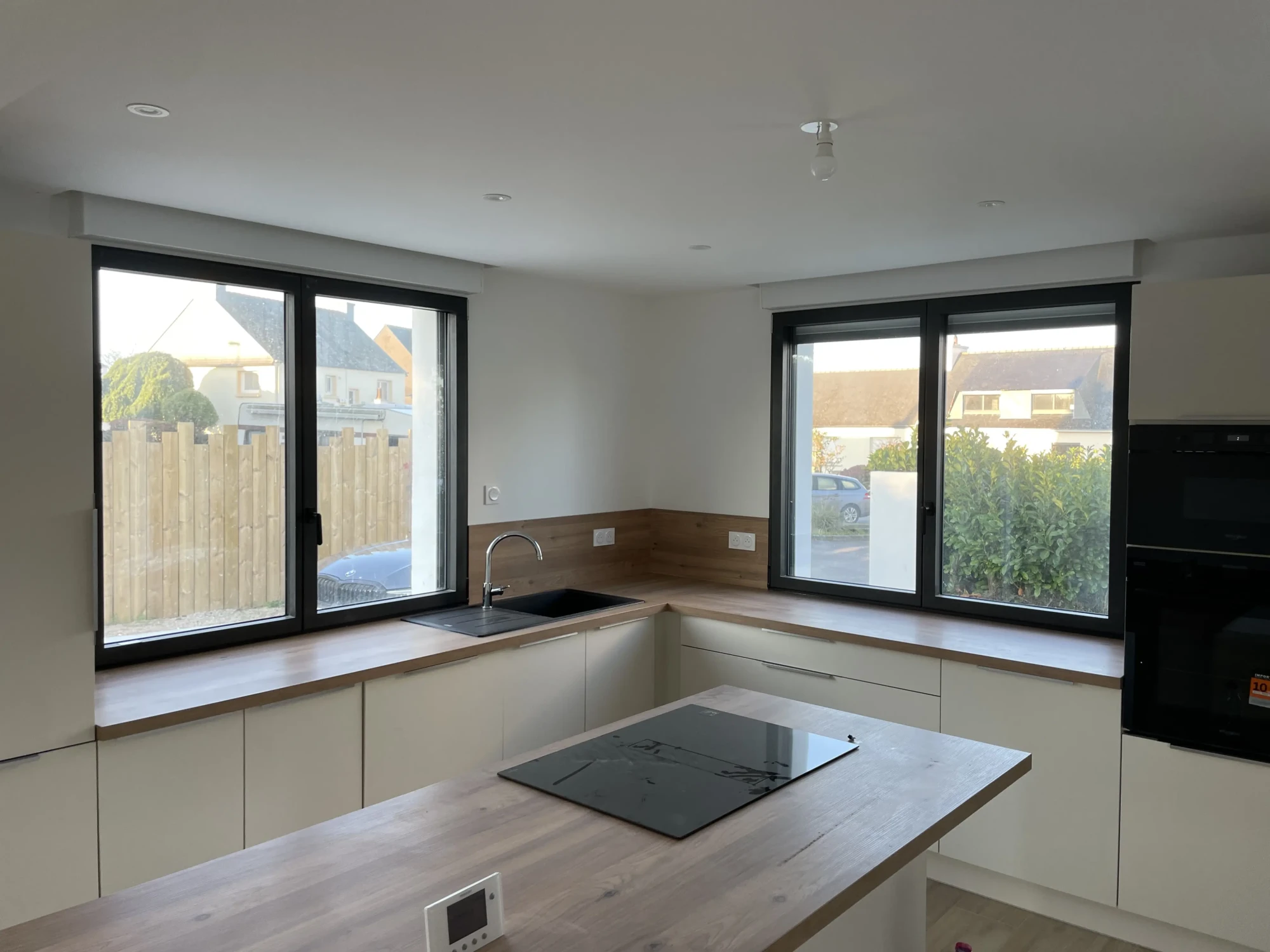 Fenêtres alu vue interieur_QUIMPER_PSV MENUISERIES